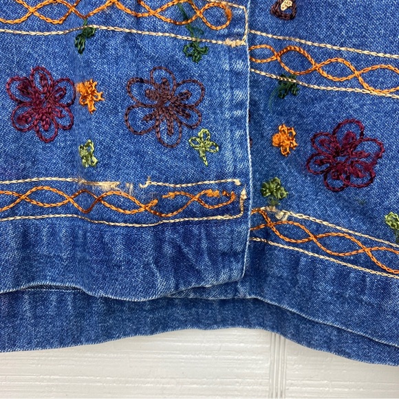 Units Blue Denim Jacket Multicolor Floral Embroidery Button Up Size Small - Picture 3 of 6